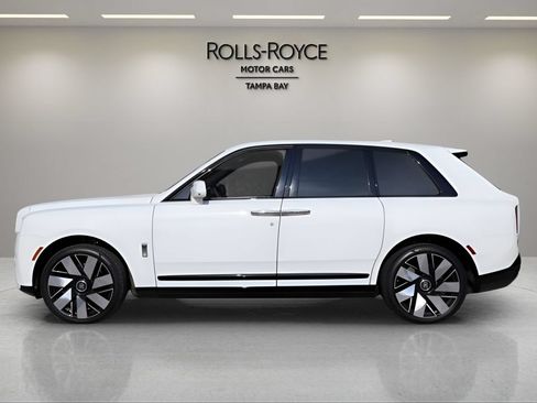 New 2026 Rolls-Royce Cullinan AWD/4WD image 3