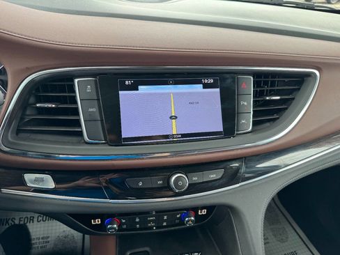 Used 2018 Buick Enclave Avenir AWD/4WD image 19