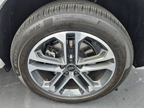 Used 2025 Audi Q5 Premium w/ Convenience Package AWD/4WD image 21