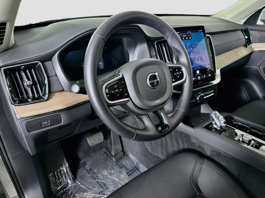Used 2025 Volvo XC90 B6 Plus AWD/4WD image 9