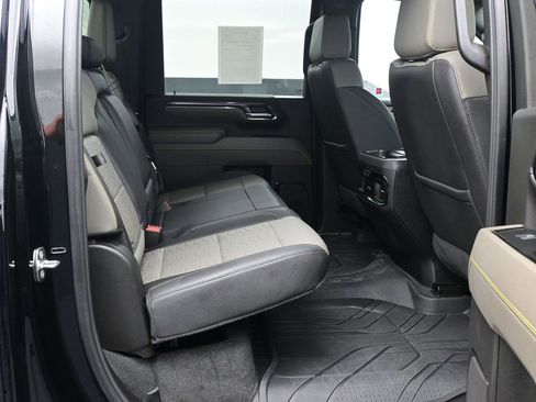 Used 2024 Chevrolet Silverado 2500 ZR2 image 11