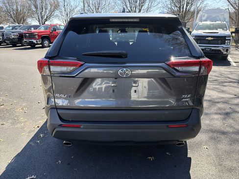 Used 2019 Toyota RAV4 XLE w/ All Weather Liner Package image 9