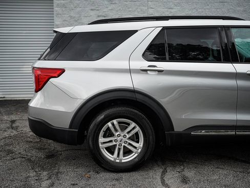 Used 2023 Ford Explorer XLT image 15