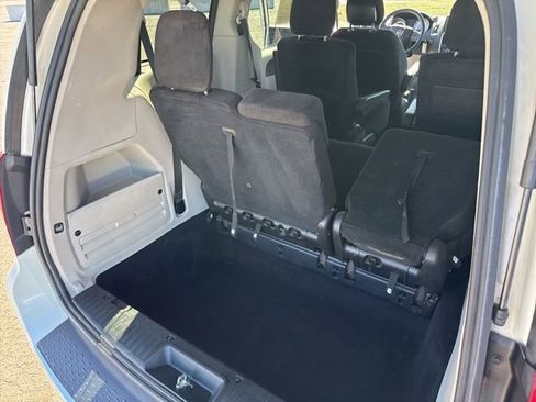 Used 2013 Dodge Grand Caravan SE image 21