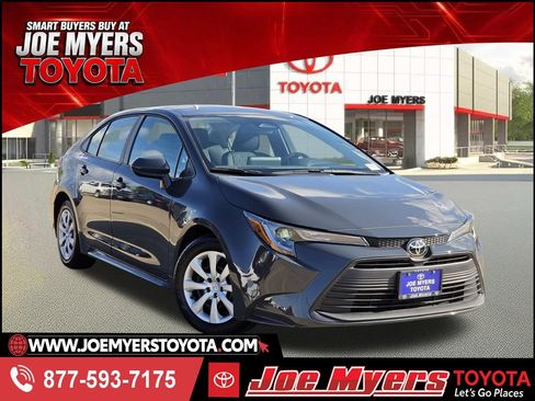 Used 2026 Toyota Corolla LE FWD image 1