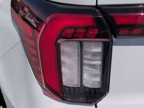 New 2026 Ford Explorer Active RWD image 16
