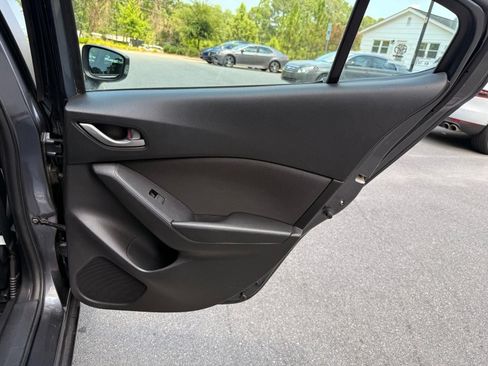 Used 2014 MAZDA MAZDA3 i Touring FWD image 22