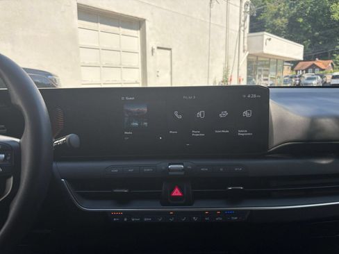 Used 2025 Kia K4 FWD image 16