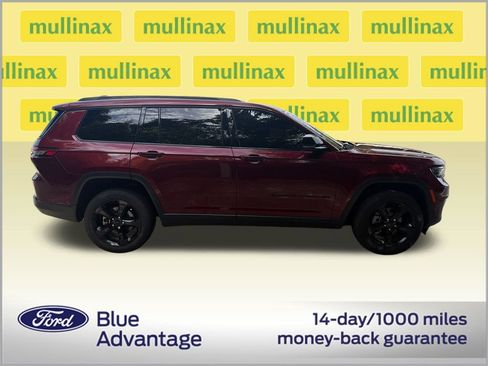 Used 2024 Jeep Grand Cherokee L Limited w/ Black Appearance Package RWD image 2