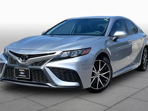 Used 2024 Toyota Camry SE FWD image 35