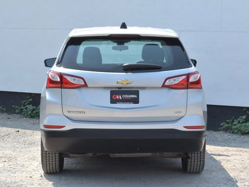 Used 2020 Chevrolet Equinox LS AWD/4WD image 4