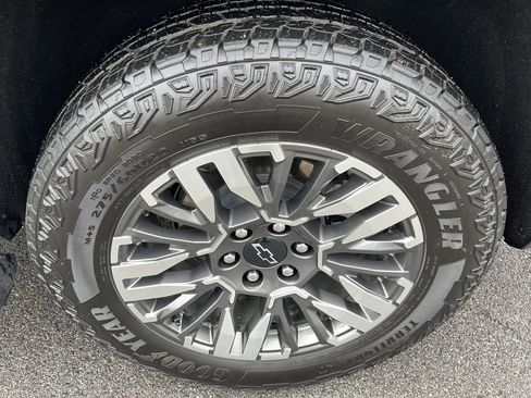 Certified 2025 Chevrolet Tahoe Z71 w/ Comfort Package image 17