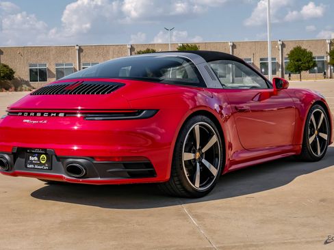 Used 2023 Porsche 911 Targa 4S AWD/4WD image 17