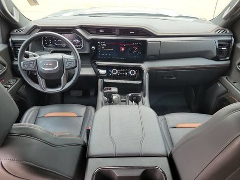 Used 2024 GMC Sierra 1500 AT4 w/ AT4 Premium Package AWD/4WD image 13