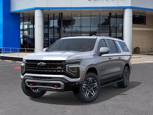 New 2026 Chevrolet Suburban Z71 w/ Comfort Package AWD/4WD image 6