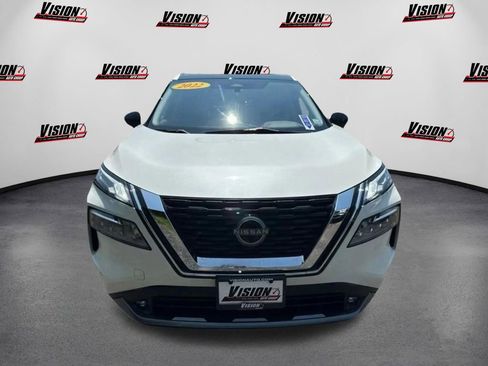 Used 2022 Nissan Rogue SL w/ SL Premium Package image 2