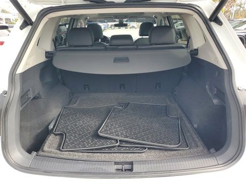 Used 2019 Volkswagen Tiguan SEL Premium image 8