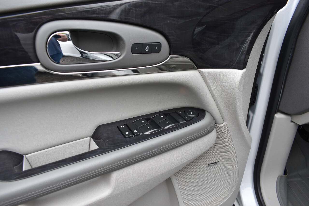 Used 2017 Buick Enclave Leather FWD image 20
