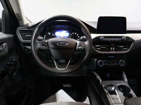 Used 2021 Ford Escape SE image 16