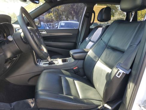 Used 2018 Jeep Grand Cherokee Limited image 20