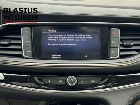 Used 2022 Buick Enclave Avenir image 30