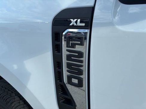New 2026 Ford F250 XL image 4