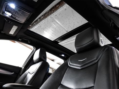 Used 2017 Cadillac XT5 Premium Luxury w/ Driver Assist Package image 5