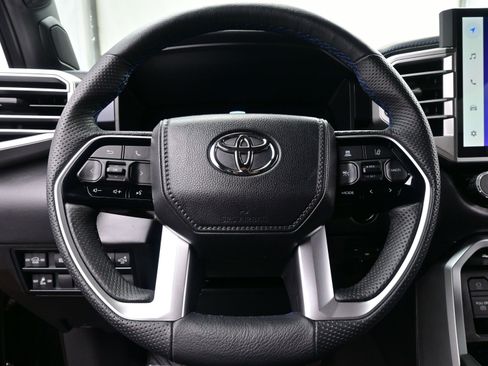 Used 2025 Toyota Sequoia Platinum image 26