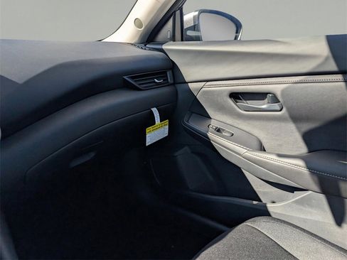 New 2025 Nissan Sentra S image 29