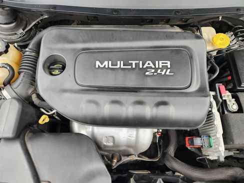 Used 2016 Jeep Cherokee Limited image 31