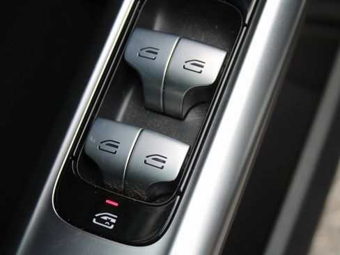 Certified 2025 Mercedes-Benz C 300 Sedan image 18