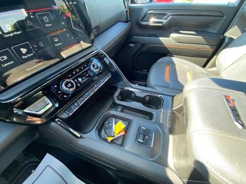 Used 2025 GMC Sierra 3500 AT4 w/ Technology Package AWD/4WD image 20