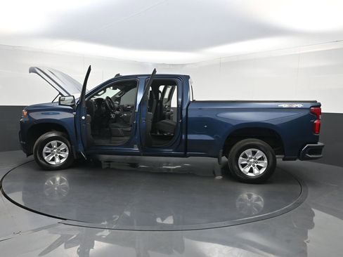 Used 2019 Chevrolet Silverado 1500 Custom w/ Custom Convenience Package AWD/4WD image 31