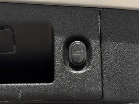 Used 2018 GMC Yukon Denali w/ Denali Ultimate Package image 31