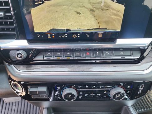 New 2026 Chevrolet Silverado 1500 LTZ w/ LTZ Premium Package image 18