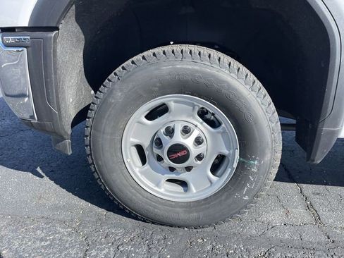 New 2024 GMC Sierra 2500 Pro w/ Convenience Package image 6