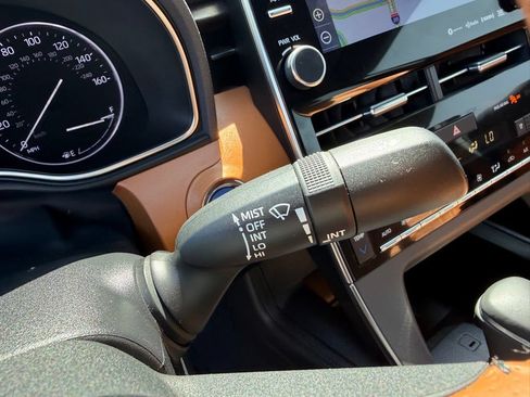 Used 2019 Toyota Avalon Limited w/ Advanced Safety Package FWD image 28