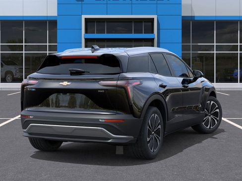 Used 2024 Chevrolet Blazer EV LT AWD/4WD image 4