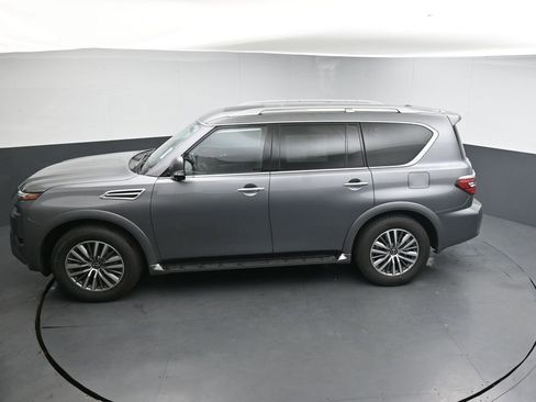 Used 2024 Nissan Armada SL w/ Captain's Chairs Package AWD/4WD image 30