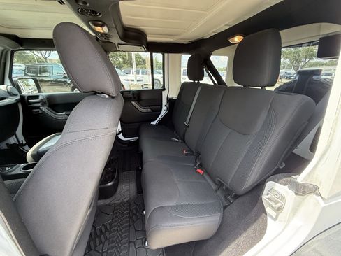 Used 2017 Jeep Wrangler Unlimited Sport AWD/4WD image 27