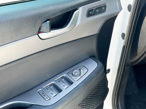 Used 2022 Hyundai Palisade SEL w/ Premium Package FWD image 18