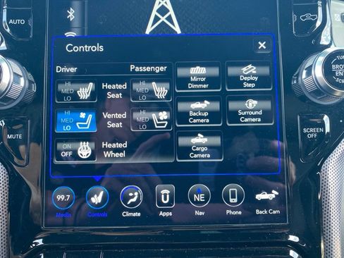 Used 2021 RAM 2500 Limited AWD/4WD image 43