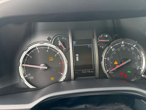 Used 2024 Toyota 4Runner Limited AWD/4WD image 8