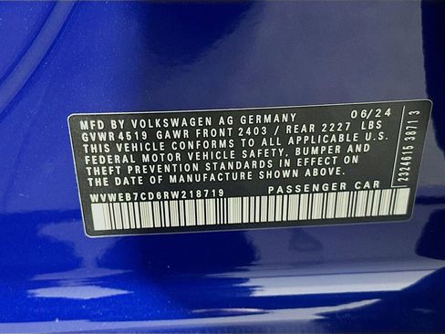 Used 2024 Volkswagen Golf R AWD/4WD image 35