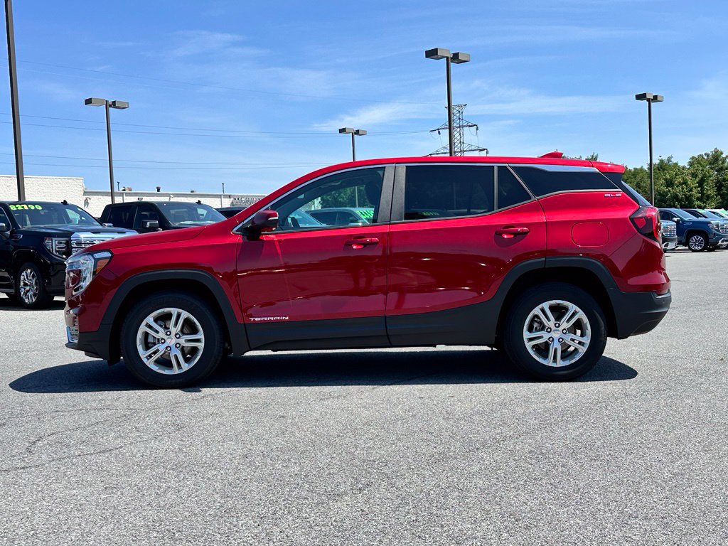 Used 2023 GMC Terrain SLE AWD/4WD image 7