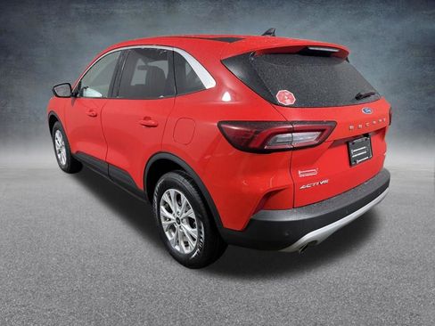 Used 2024 Ford Escape Active w/ Tech Pack #1 AWD/4WD image 4