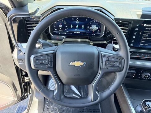 Used 2025 Chevrolet Silverado 1500 High Country AWD/4WD image 24
