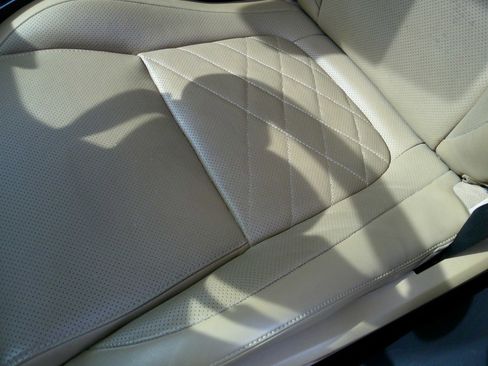 Used 2023 Jaguar F-PACE S image 39