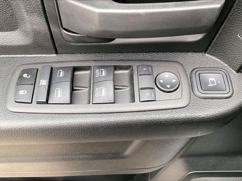 Used 2024 RAM 3500 Tradesman w/ Chrome Appearance Group image 29