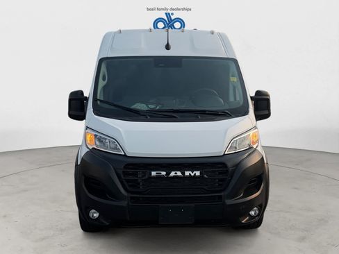 Used 2026 RAM ProMaster 2500 w/ Convenience Group FWD image 9